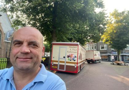 Een selfie van wethouder Werner van Damme bij de markt in Oud Rijswijk