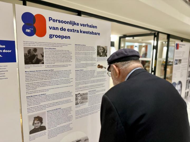 Foto's van de Holocaust tentoonstelling 