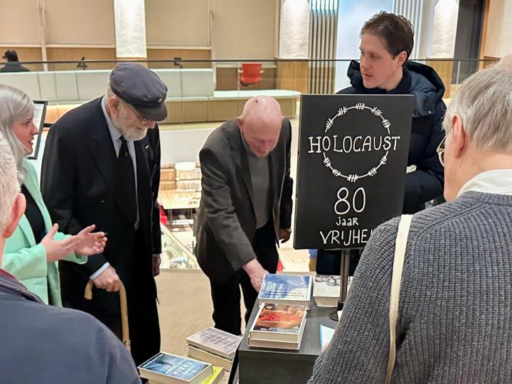 Foto's van de Holocaust tentoonstelling 